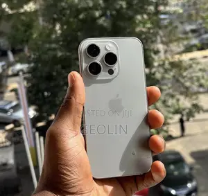 Apple iPhone 15 Pro 128 GB Silver