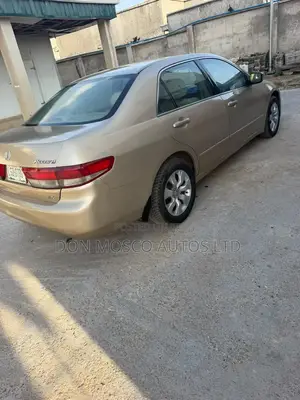 Honda Accord 2003 Gold