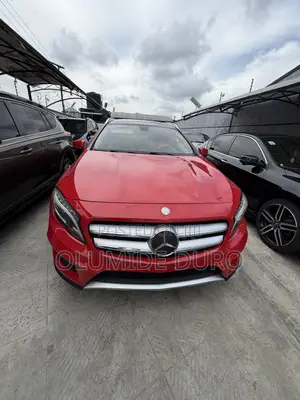 Mercedes-Benz GLA 250 2015 Red