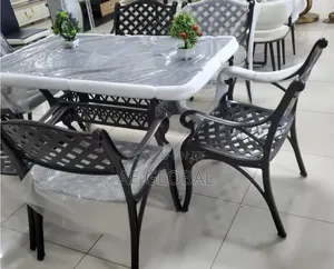 Restaurant/Bar Chairs and Table
