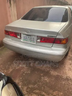 Toyota Camry LE 4dr Sedan (2.2L 4cyl 4A) 2000 Silver