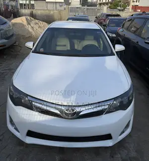 Toyota Camry LE 4dr Sedan (2.5L 4cyl 6A) 2012 White