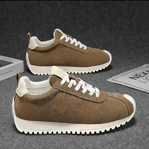 Luxury Et Quality Assured Unisex Sneakers