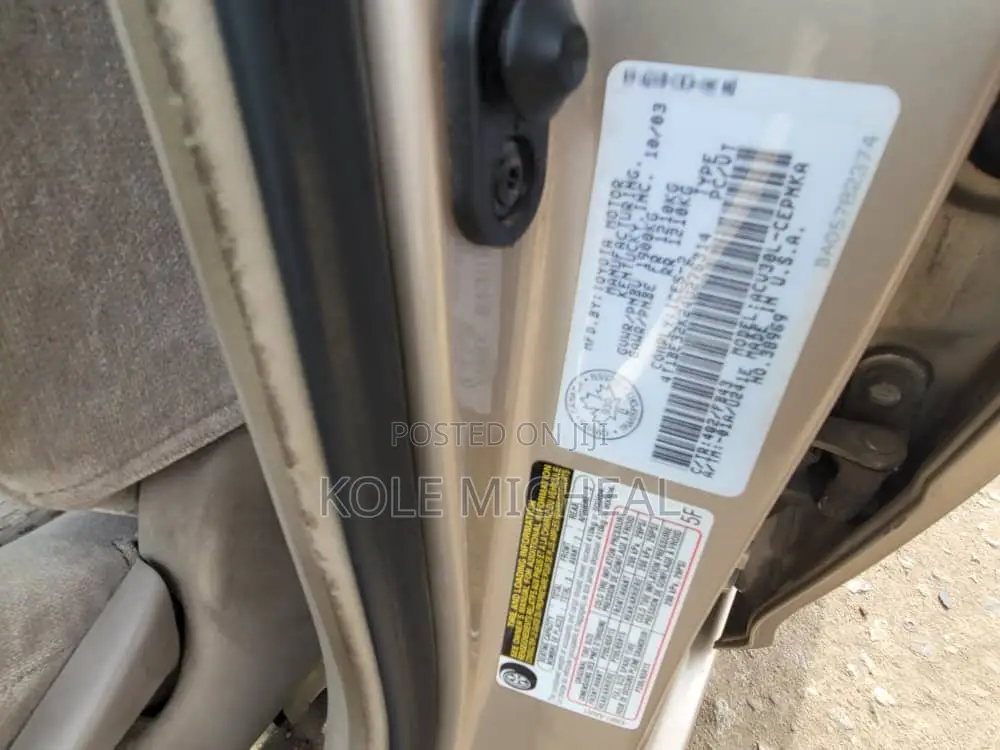 Toyota Camry 2004 Gold