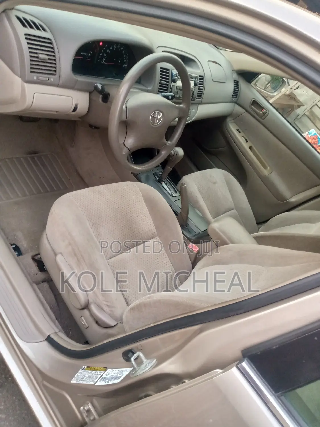 Toyota Camry 2004 Gold