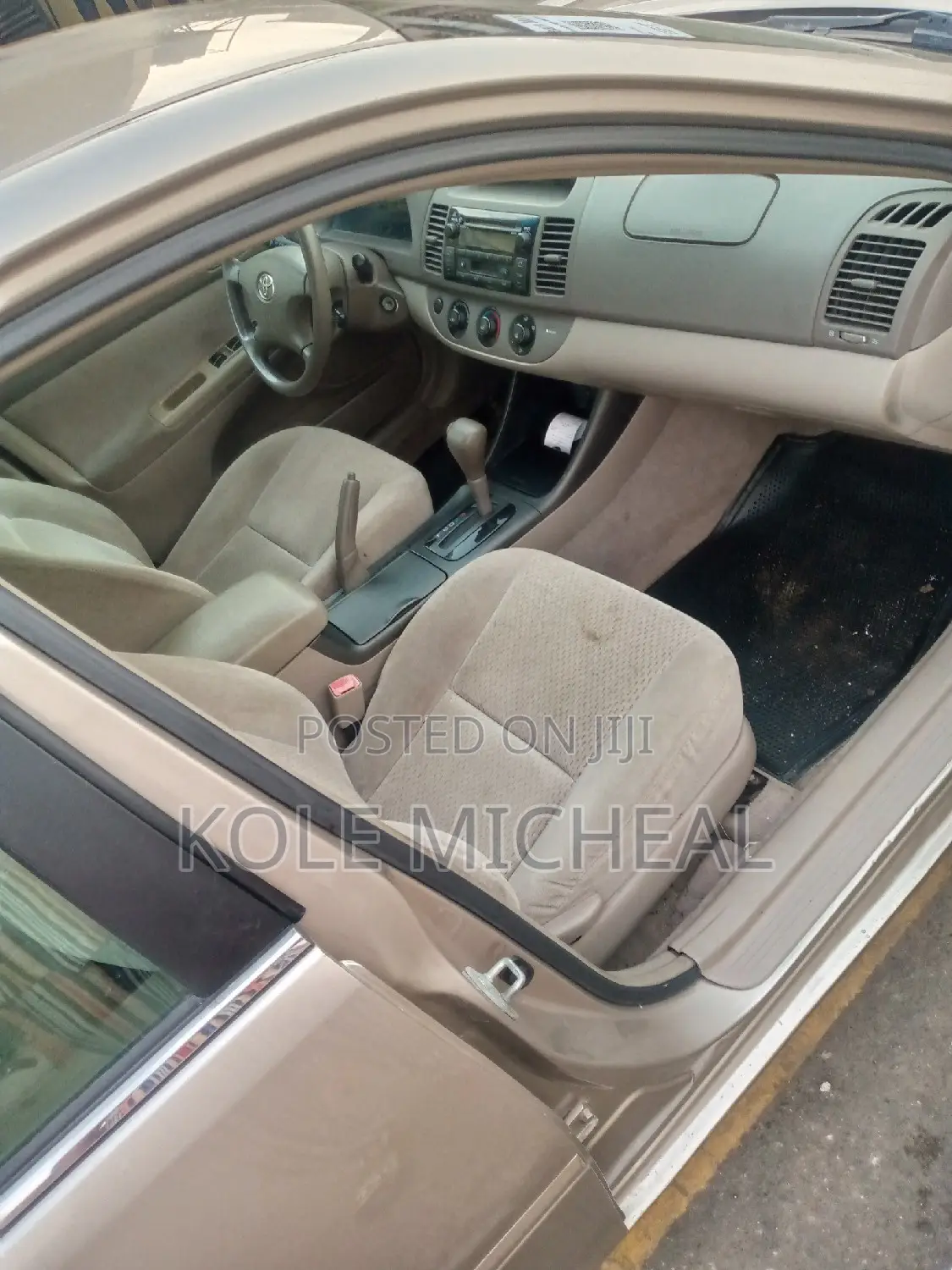 Toyota Camry 2004 Gold