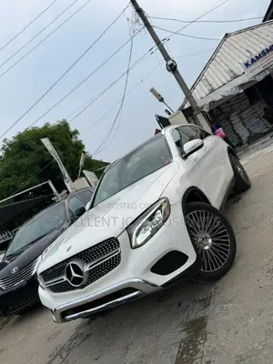 Mercedes-Benz GLC-Class 2017 White