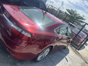 Lexus ES 2013 Red
