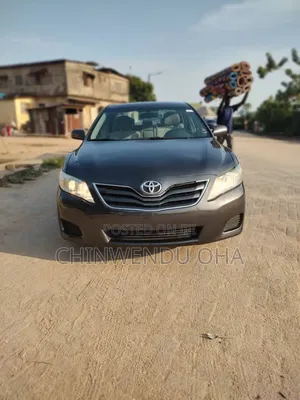 Toyota Camry 2010 Gray