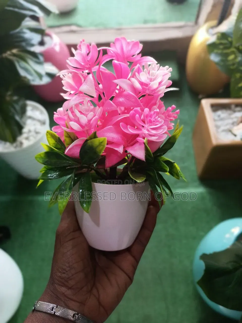 Portable and Table Fitted Small Cup Flower,