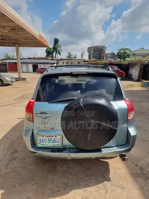Toyota RAV4 2.4 2008 Green