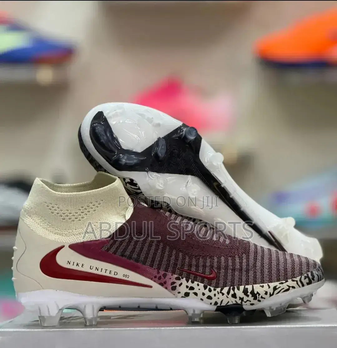 Nike Phantom Boots