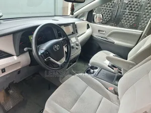 Toyota Sienna 2016 Gray