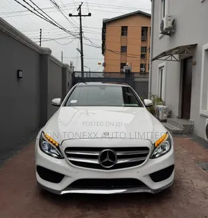 Mercedes-Benz C400 4Matic AWD Sedan (3.0L V6 7A) 2015 White