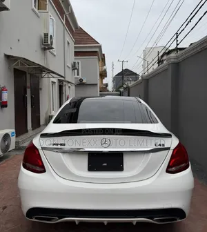Mercedes-Benz C400 4Matic AWD Sedan (3.0L V6 7A) 2015 White