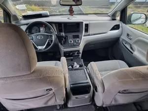Toyota Sienna 2016 Gray
