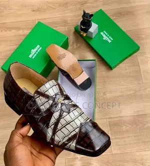 Mister Crocodile Texture Loafers