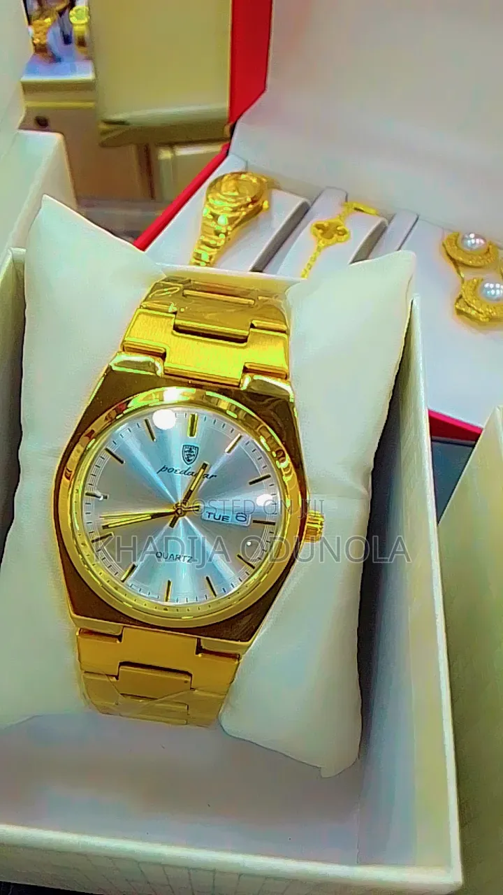 Poedagar Watch