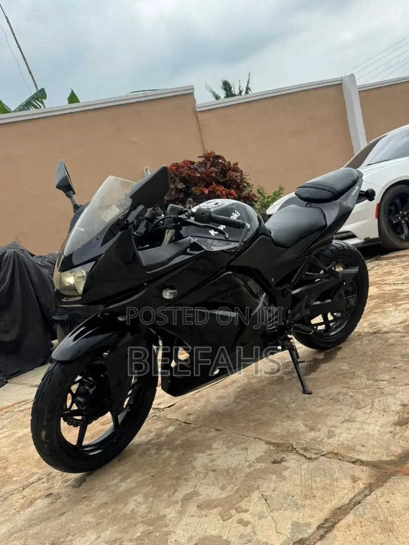Kawasaki Bike 2017 Black