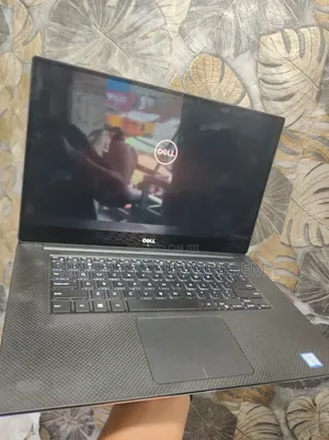 Laptop Dell Precision 5530 16GB Intel Core i7 SSD 512GB