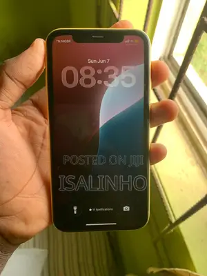 Apple iPhone 11 64 GB Yellow