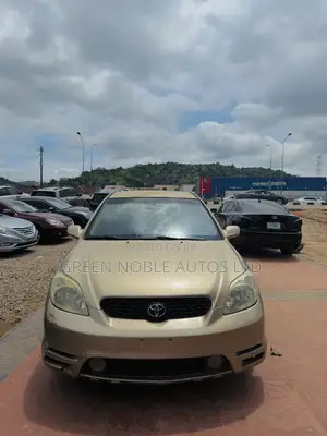 Toyota Matrix 2004 Gold
