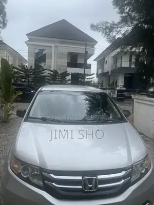 Honda Odyssey LX 2012 Silver