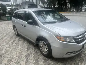 Honda Odyssey LX 2012 Silver