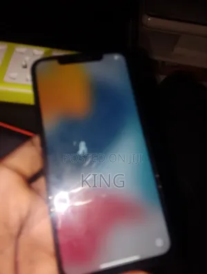 Apple iPhone 11 64 GB Gray