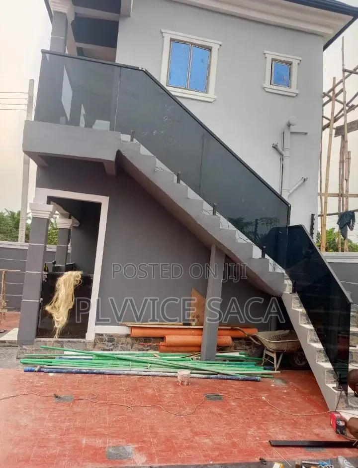 Glass Staircase Handrail