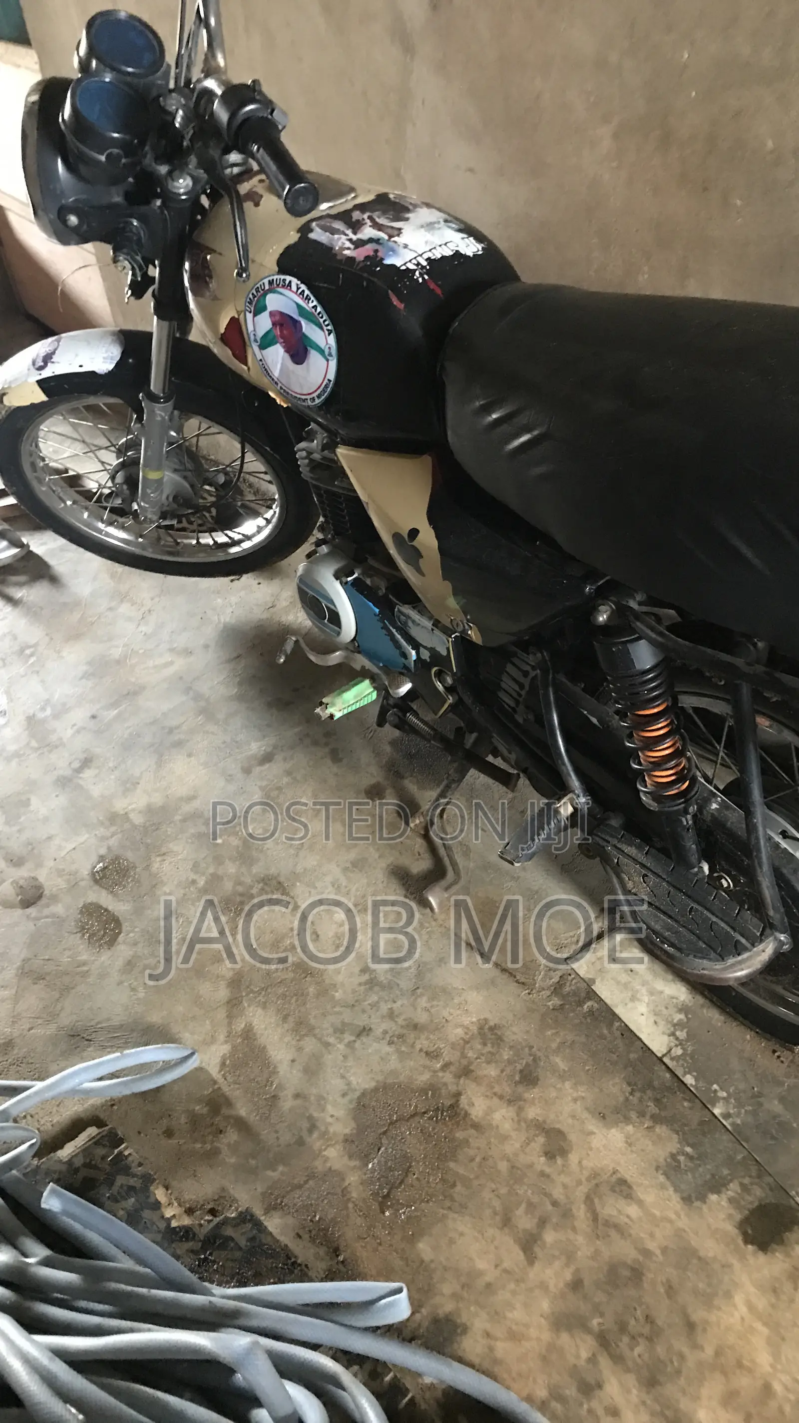 Bajaj Boxer 2024 Red