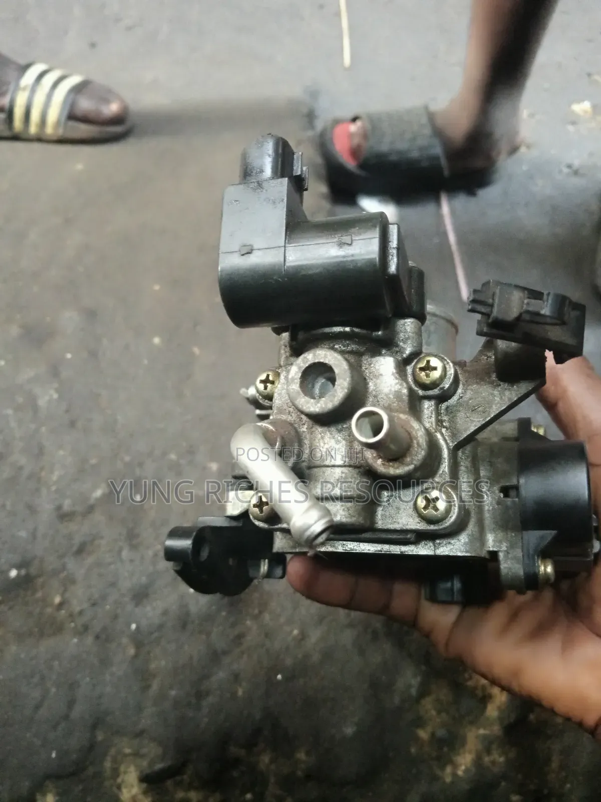 Mini Shuttle Injector Mount