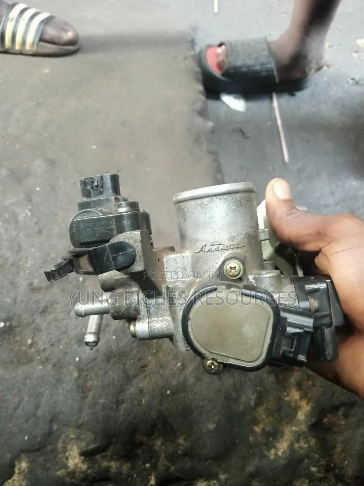 Mini Shuttle Injector Mount