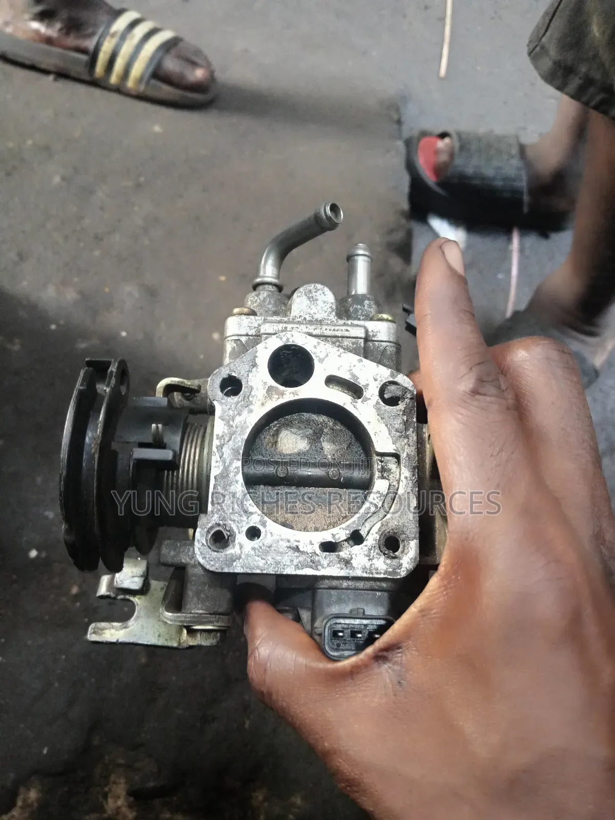 Mini Shuttle Injector Mount