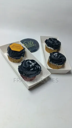 Custom Cakes Small Chops for All Occasions