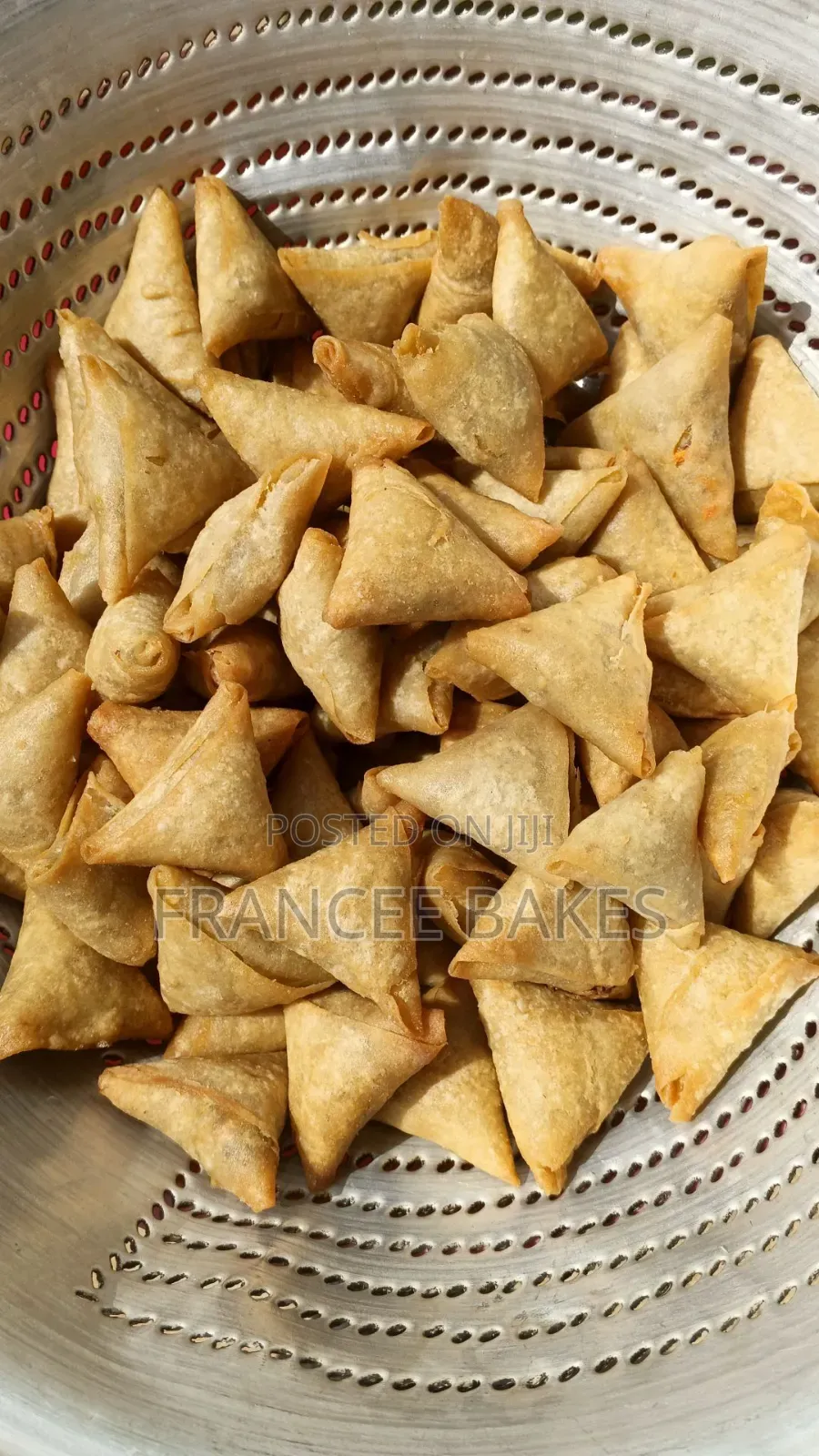 Custom Cakes Small Chops for All Occasions