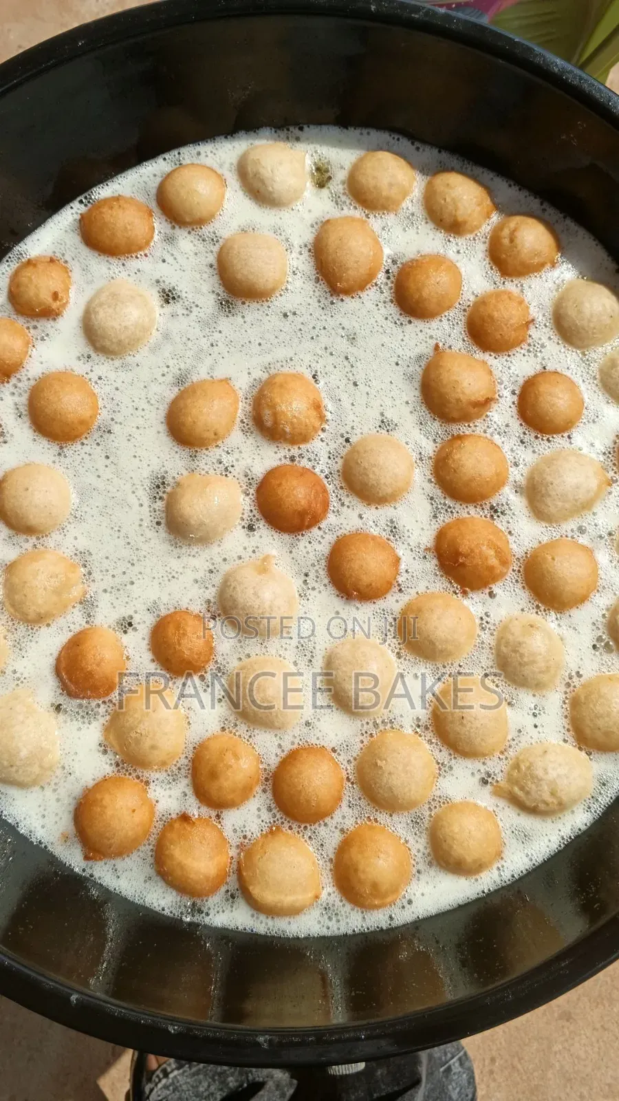 Custom Cakes Small Chops for All Occasions