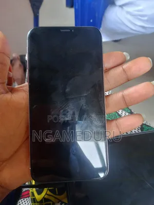Apple iPhone X 64 GB White