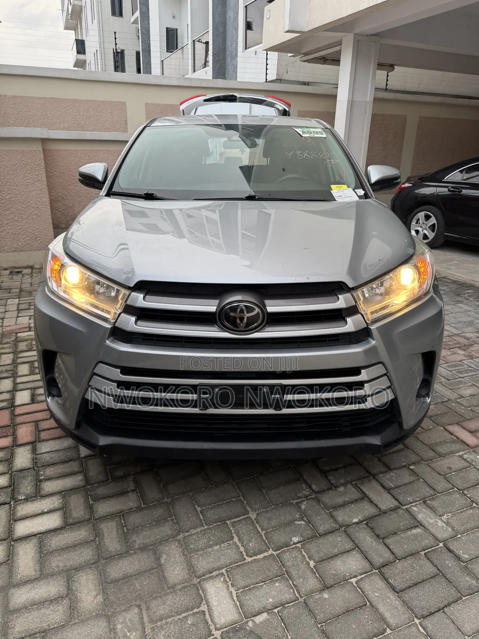 Toyota Highlander LE 2019 Silver