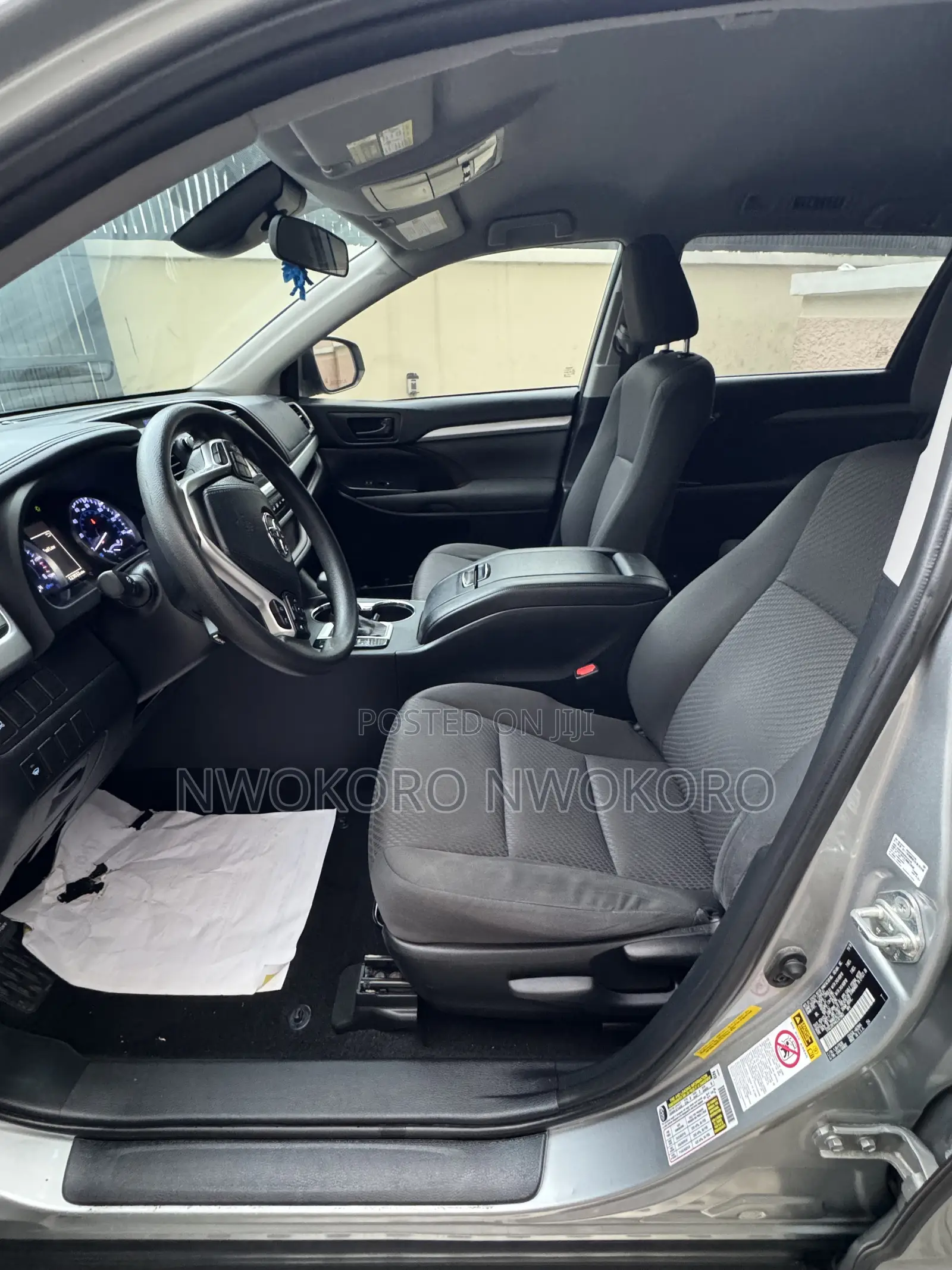 Toyota Highlander LE 2019 Silver