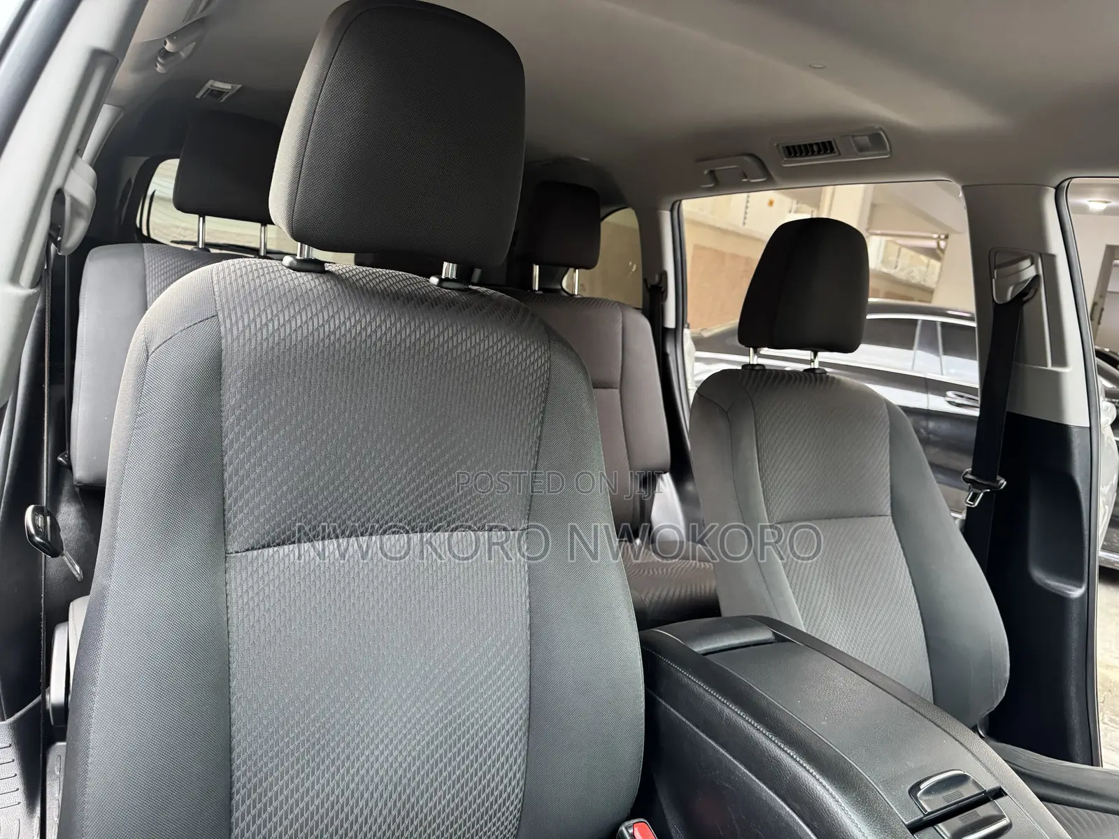 Toyota Highlander LE 2019 Silver