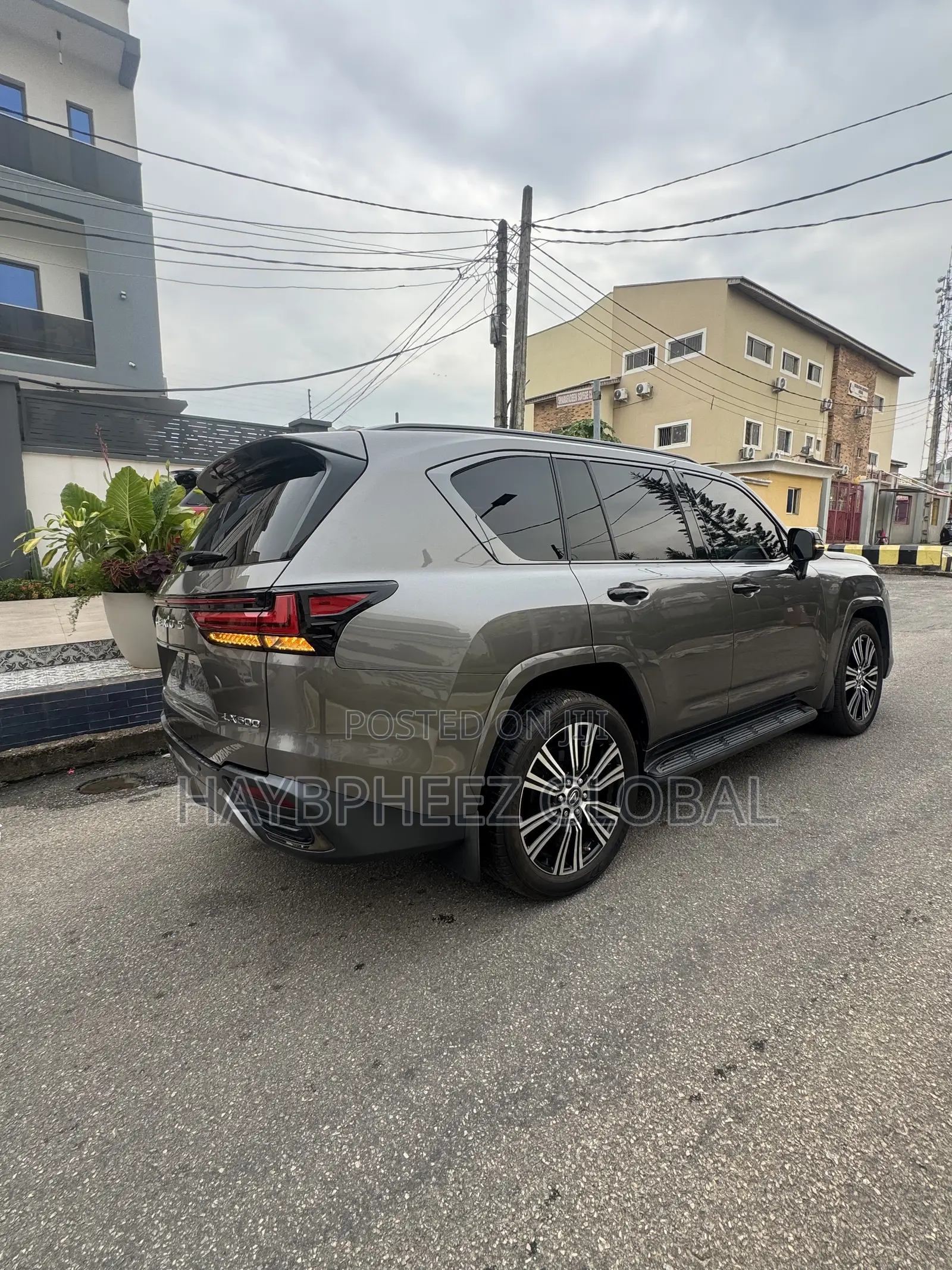 Lexus LX 600 2022 Silver