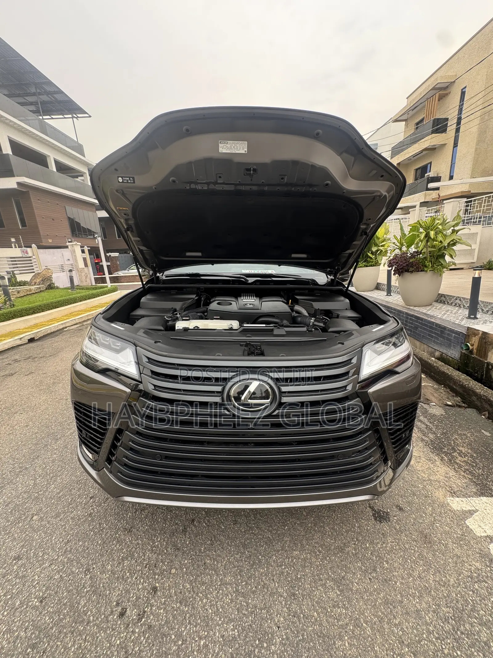 Lexus LX 600 2022 Silver