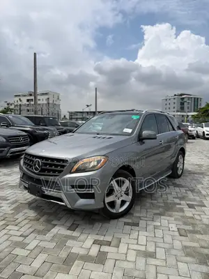 Mercedes-Benz M Class ML350 4MATIC 4dr SUV AWD (3.5L 6cyl 7A) 2015 Gray
