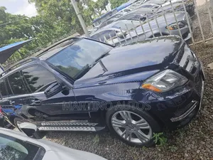 Mercedes-Benz GLK-Class 2010 Blue