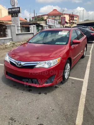 Toyota Camry LE 4dr Sedan (2.5L 4cyl 6A) 2012 Red
