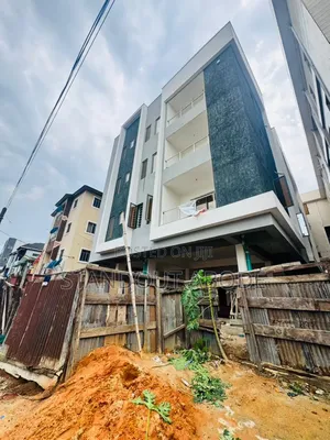 3bdrm Apartment in In A Secure Location, Adekunle for sale