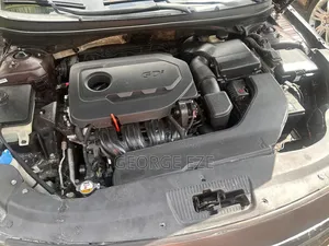 Hyundai Sonata Sport 2.0T Sedan FWD (2.0L 4cyl 6A) 2016 Brown