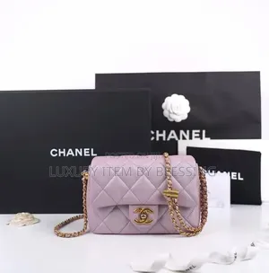 Chanel Mini 7
