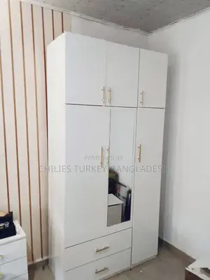 Brand New 8ft Wardrobe With Mirror